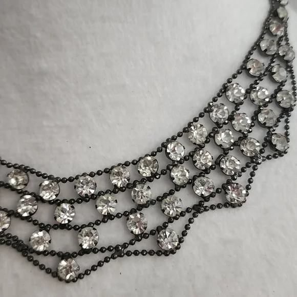 Dazzling Gunmetal Crystal Necklace - Picture 3 of 3